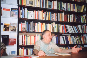 Nella foto, Vito Riviello alla presentazione del volume di silvana Baroni, Il Tallone d'Achille di una donna